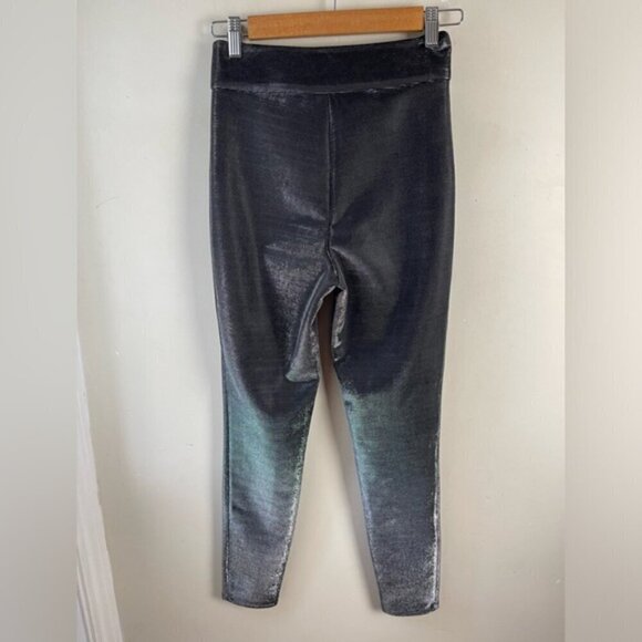 Lovers and Friends x REVOLVE Lights Out Legging in Gunmetal silver size XSmall - Picture 5 of 15